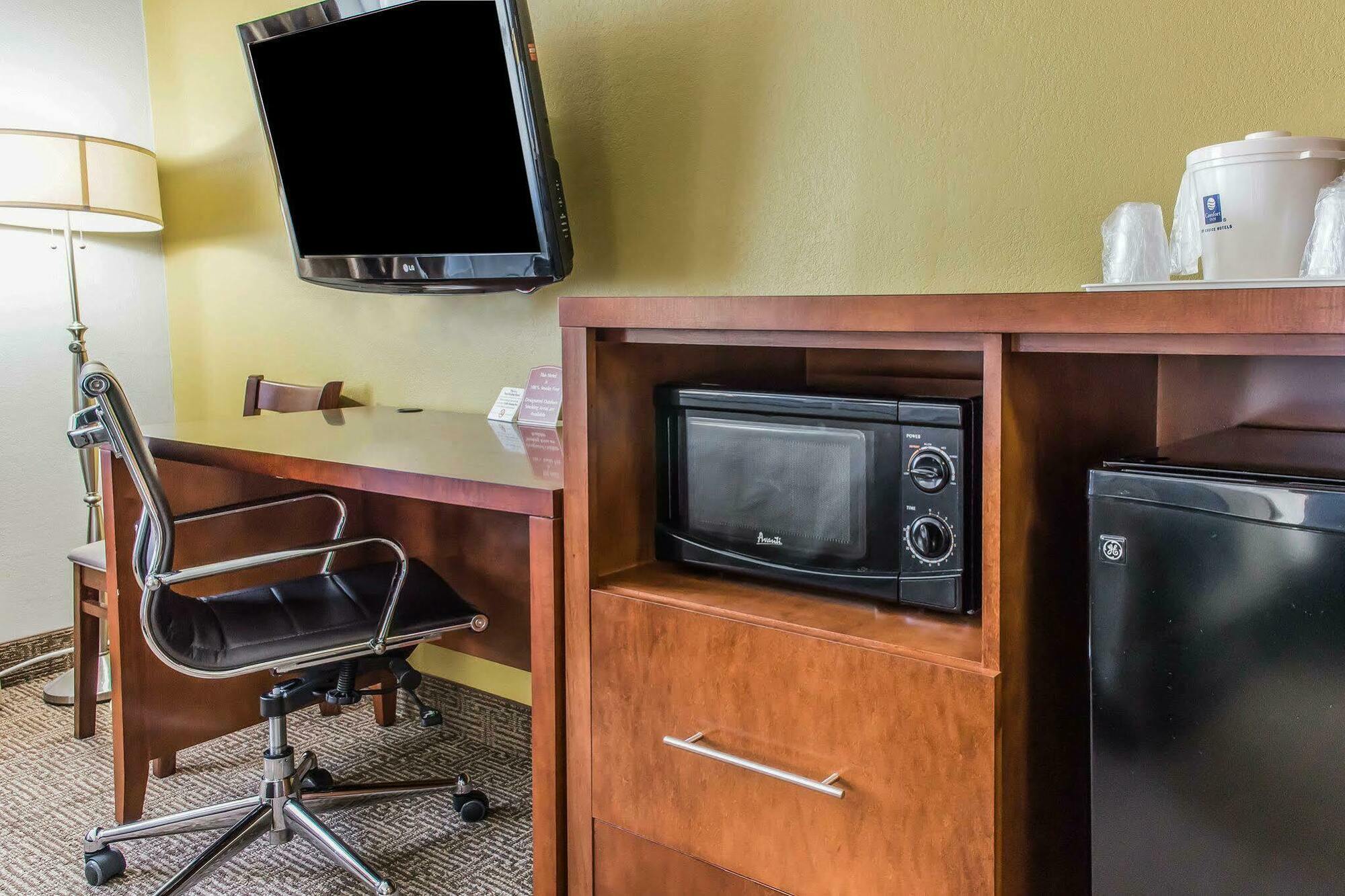 Comfort Inn Belle Vernon Экстерьер фото